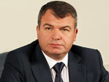 Решение о работе с британцами принял министр обороны Анатолий Сердюков, известный своим богатым опытом в мебельном бизнесе Решение о работе с британцами принял министр обороны Анатолий Сердюков, известный своим богатым опытом в мебельном бизнесе