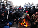 СМИ: власти Южной Осетии перекрыли Транскавказскую магистраль СМИ: власти Южной Осетии перекрыли Транскавказскую магистраль