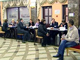 К 12:30 по московскому времени на участке, по данным наблюдателей, проголосовало 366 избирателей из 2700 зарегистрированных К 12:30 по московскому времени на участке, по данным наблюдателей, проголосовало 366 избирателей из 2700 зарегистрированных