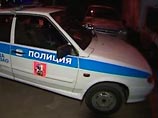Прибывшие на место происшествия сотрудники полиции убрали свиные головы, а затем изучили записи камер наружного наблюдения, запечатлевших вандалов Прибывшие на место происшествия сотрудники полиции убрали свиные головы, а затем изучили записи камер наружного наблюдения, запечатлевших вандалов