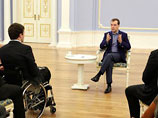 Президент России Дмитрий Медведев не исключает, что в избирательных бюллетенях вновь может появиться графа "против всех"