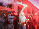 Рекордная массовая акция против фальсификации выборов в Москве (ВИДЕО). В Петербурге такая же - с дымом и задержаниями