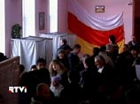 Верховный суд Южной Осетии подтвердил свой вердикт от 29 ноября о признании нелегитимными выборов президента, на которых лидер оппозиции Алла Джиоева победила "кандидата Кремля" Анатолия Бибилова