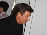 Алек Болдуин вышел из самолета, обидевшись на замечание стюарда Алек Болдуин вышел из самолета, обидевшись на замечание стюарда