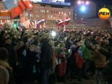 СМИ: "нашисты" из провинции начали перебегать в оппозицию, на их место позвали футбольных фанатов СМИ: "нашисты" из провинции начали перебегать в оппозицию, на их место позвали футбольных фанатов
