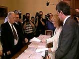 Президент Югославии Слободан Милошевич официально объявлен кандидатом на пост главы государства на предстоящих 24 сентября президентских выборах