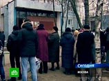 "По предварительным данным, количество пострадавших на улице Корнейчука может колебаться от восьми до 12 человек", - пояснили в полиции