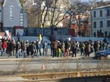 Во Владивостоке на мирный митинг против выборов пришло до 500 человек