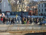 Во Владивостоке на мирный митинг против выборов пришло до 500 человек Во Владивостоке на мирный митинг против выборов пришло до 500 человек