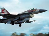 Израильские ВВС в субботу утром нанесли авиаудар по целям в секторе Газа в ответ на ракетный обстрел палестинцами территории Израиля, сообщило министерство обороны страны
