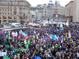 В понедельник на Манежной площади в Москве состоялся митинг в поддержку кандидатуры премьер-министра РФ Владимира Путина на президентских выборах, которые пройдут в марте 2012 года