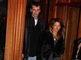 Между тем оказалось, что кроме технических задач по сбору голосов избирателей Прохорова уже волнуют и проблемы имиджа - в окружении олигарха говорят о том, что ради президентства самый богатый холостяк России готов жениться Между тем оказалось, что кроме технических задач по сбору голосов избирателей Прохорова уже волнуют и проблемы имиджа - в окружении олигарха говорят о том, что ради президентства самый богатый холостяк России готов жениться
