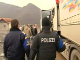 Попасть на территорию Косово успели только две машины, во время оформления третьего грузовика миссия ЕС дала указание прекратить все процедуры, навязывая конвою эскорт из албанских таможенников и полицейских