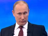 На этот раз он предстал перед публикой не только в качестве премьера, но и - впервые за все годы существования прямых линий - в роли кандидата в президенты На этот раз он предстал перед публикой не только в качестве премьера, но и - впервые за все годы существования прямых линий - в роли кандидата в президенты