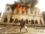Протестующие в Каире сожгли Научный центр, построенный еще при Наполеоне