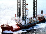 Платформа, принадлежащая компании "Арктикморнефтегазразведка", перевернулась в воскресенье в 200 километрах от побережья Сахалина Платформа, принадлежащая компании "Арктикморнефтегазразведка", перевернулась в воскресенье в 200 километрах от побережья Сахалина