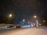 Сильный и затяжной снегопад накроет столичный регион в ближайшие часы. По прогнозам синоптиков, с вечера вторника в Москве и Московской области пойдет снег, местами сильный