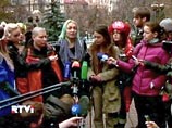 Активистки FEMEN нашли "доказательство" того, что в Белоруссии над ними издевались агенты КГБ Активистки FEMEN нашли "доказательство" того, что в Белоруссии над ними издевались агенты КГБ