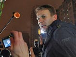 До миллиона россиян готовы выйти на улицы чтобы "максимально безболезненно" демонтировать вертикаль власти, выстроенную действующим премьер-министром Владимиром Путиным, уверен известный российский блоггер Алексей Навальный