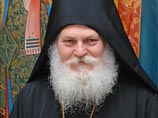 Игумен афонского монастыря Ватопед Ефрем не арестован греческой полицией, но собирается явиться туда добровольно