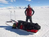 Бывший британский пожарный решил покорить Южный и Северный полюса без перерыва