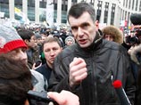 Миллиардер и кандидат в президенты Михаил Прохоров дал интервью "Эху Москвы" c проспекта Сахарова, где проходит очередной митинг "За честные выборы" Миллиардер и кандидат в президенты Михаил Прохоров дал интервью "Эху Москвы" c проспекта Сахарова, где проходит очередной митинг "За честные выборы"