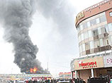 Пожар на рынке в Екатеринбурге локализовали с помощью пожарного поезда