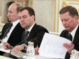 Еще один вице-премьер и давний соратник Путина - Сергей Иванов - стал новым шефом кремлевской администрации, а его заместителем стал Вячеслав Володин, которого СМИ назвали фактическим руководителем предвыборной кампании Путина Еще один вице-премьер и давний соратник Путина - Сергей Иванов - стал новым шефом кремлевской администрации, а его заместителем стал Вячеслав Володин, которого СМИ назвали фактическим руководителем предвыборной кампании Путина