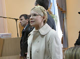 На вопрос о ее состоянии здоровья экс-премьер сказала Первушкину, что "устала с дороги". Начальник колонии также сообщил, что предложит Тимошенко пройти медобследование в колонии
