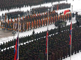 Появились предположения, что "гигантским солдатом" на похоронах был звезда северокорейского баскетбола Ли Мен Хун