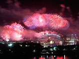 Современная встреча нового года в мегаполисе - событие красочное и затратное, тем более что тон всему миру задает грандиозное световое шоу в австралийском Сиднее