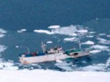 Российский рефрижератор "Ирина" тонет близ Курил. Экипаж эвакуирован Российский рефрижератор "Ирина" тонет близ Курил. Экипаж эвакуирован
