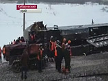 На 271 км Дальневосточной железной дороги на перегоне станций Эльбан - Тейсин произошел сход и опрокидывание 36 хвостовых вагонов (12 - порожних, 1 - с автозапчастями, остальные - со щебнем)