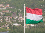 Понижение рейтингов Венгрии, говорится в сообщении, отражает дальнейшее ухудшение ситуации в финансовом секторе страны и снижение прогнозов экономического роста