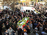 Тысячи жителей сирийской столицы пришли в субботу на похороны жертв пятничного теракта в Дамаске, унесшего жизни 26 человек