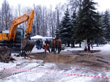 В Брянске продолжается расследование гибели полуторагодовалого ребенка, вместе с матерью провалившегося в промоину над канализационным коллектором В Брянске продолжается расследование гибели полуторагодовалого ребенка, вместе с матерью провалившегося в промоину над канализационным коллектором
