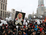 СМИ о бунте "детей" против "отца" в России: революция отправится в шкаф вслед за лыжами или станет "эволюцией"