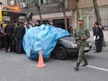 Сегодня утром на севере иранской столицы был взорван автомобиль, в котором находился сотрудник центра по обогащению урана Мустафа Ахмади Рошан