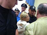 Пенитенциарная служба Украины объяснила обморок Тимошенко: "Голова закружилась от душа"