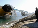 Круизный лайнер Costa Concordia опрокинулся у острова Джильо
