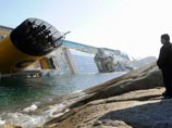 Круизный лайнер Costa Concordia опрокинулся у острова Джильо Круизный лайнер Costa Concordia опрокинулся у острова Джильо