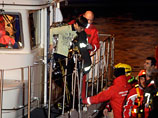 Ранее сообщалось, что найденные туристы - южнокорейские молодожены, им около 30 лет, на лайнере Costa Concordia они решили провести медовый месяц