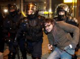 В Бухаресте свыше 30 человек пострадали во время демонстраций с требованием отставки Бэсеску