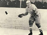 Умер известный советский хоккеист Эдуард Иванов