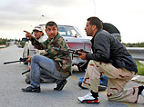 В Ливии продолжаются бои: свергнувшие Каддафи повстанцы воюют между собой 
