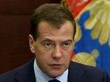 Президент России Дмитрий Медведев в понедельник внес в Государственную Думу проект закона о возвращении прямых выборов глав регионов
