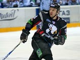 "Трактор" переиграл СКА в споре лидеров Континентальной хоккейной лиги "Трактор" переиграл СКА в споре лидеров Континентальной хоккейной лиги