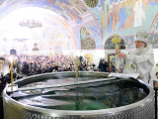 В канун праздника Крещения Патриарх Кирилл совершил чин великого освящения воды В канун праздника Крещения Патриарх Кирилл совершил чин великого освящения воды