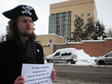 В Москве у посольства США задержаны двое активистов Пиратской партии России