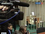 Он по-прежнему уверен, что уголовное дело в отношении него - это провокация в отношении Дмитриевой и ее руководства, так как ни о какой взятке речи быть не могло Он по-прежнему уверен, что уголовное дело в отношении него - это провокация в отношении Дмитриевой и ее руководства, так как ни о какой взятке речи быть не могло
